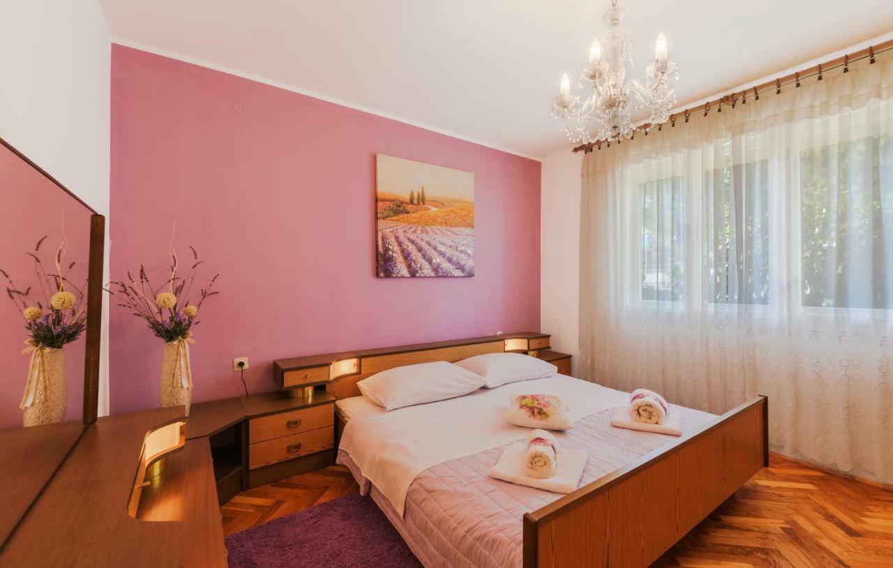 Two Bedroom Apartment, Nice Neighborhood, Free Parking, Wifi PUY Exterior foto